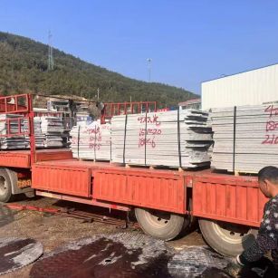 韶关 芝麻灰花岗岩光面毛板出货日常