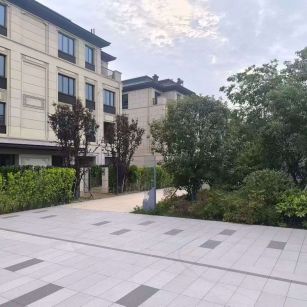 韶关 芝麻白与芝麻白搭配铺装，尺寸1200*600