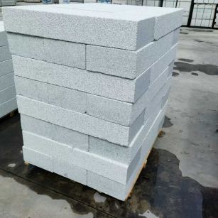 韶关 芝麻白两面荔枝面台阶石