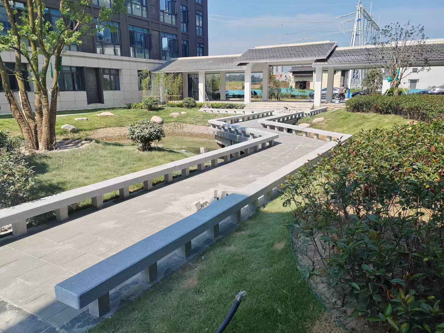 韶关 芝麻灰小区坐凳&栏杆安装效果