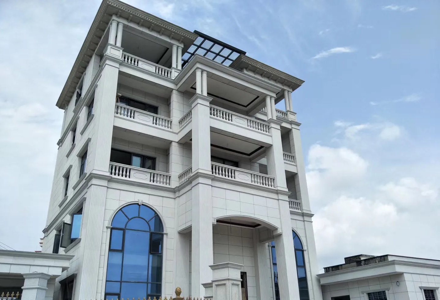 韶关芝麻白别墅干挂效果展示