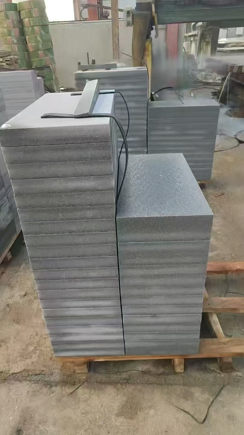 韶关 芝麻灰火烧面300*600*50地铺石材