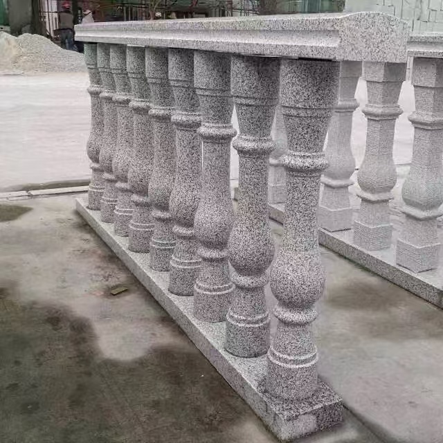 韶关 芝麻白圆形光面花瓶柱，栏杆
