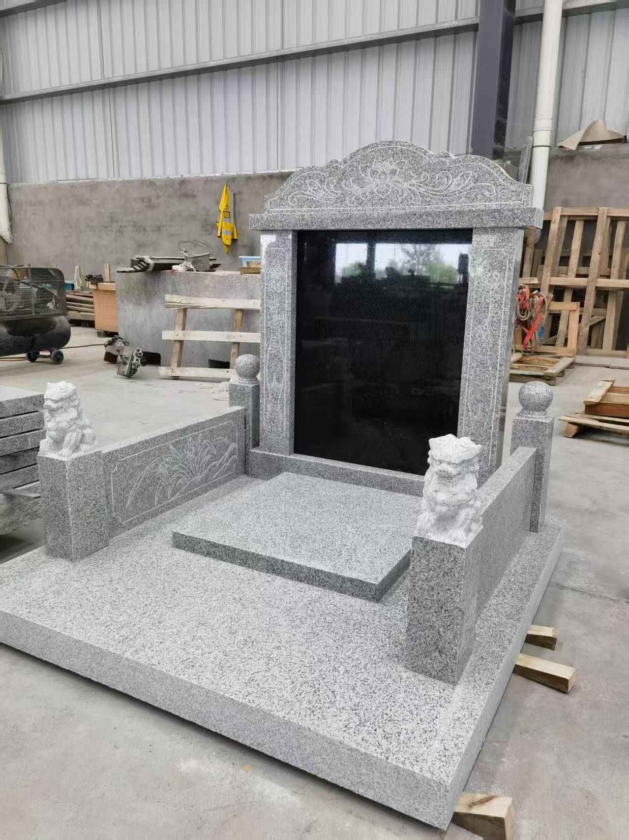 韶关 芝麻白公墓、套墓