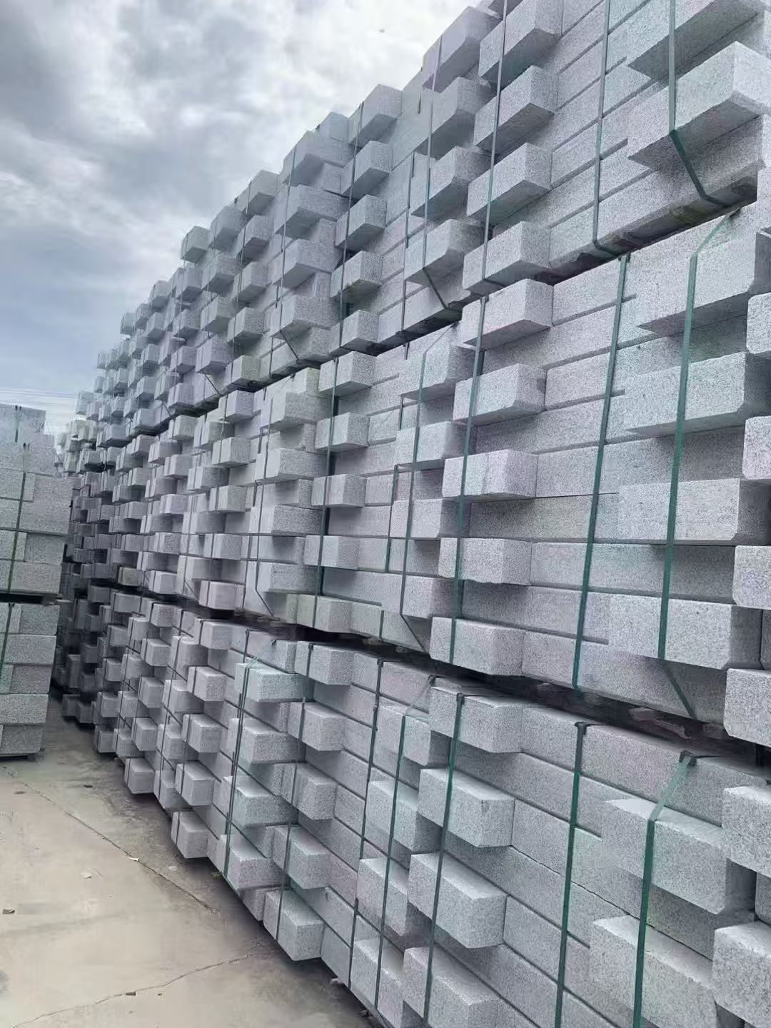 韶关 芝麻灰侧石