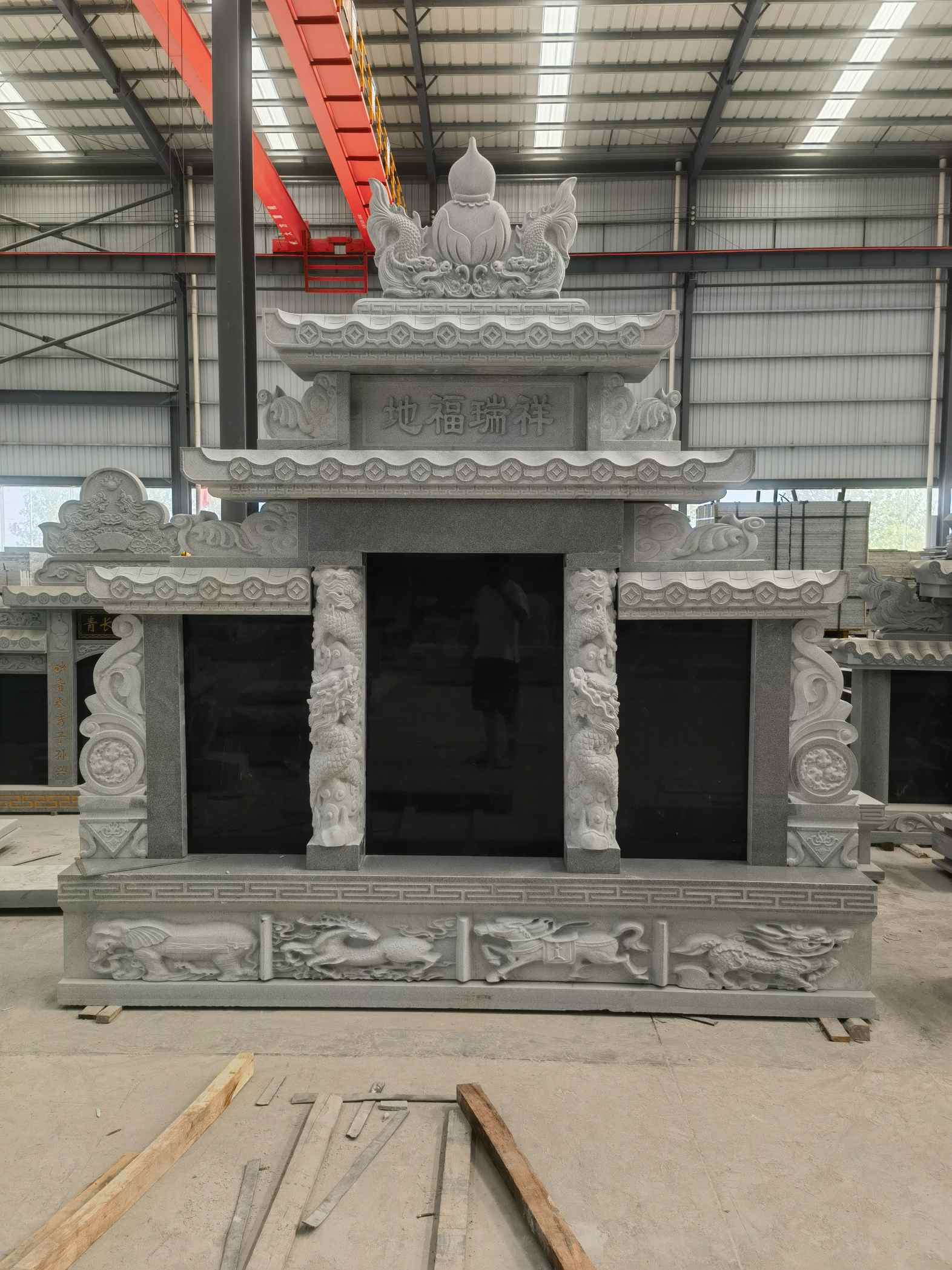 韶关 芝麻灰高档墓碑、土墓，一套也支持定做