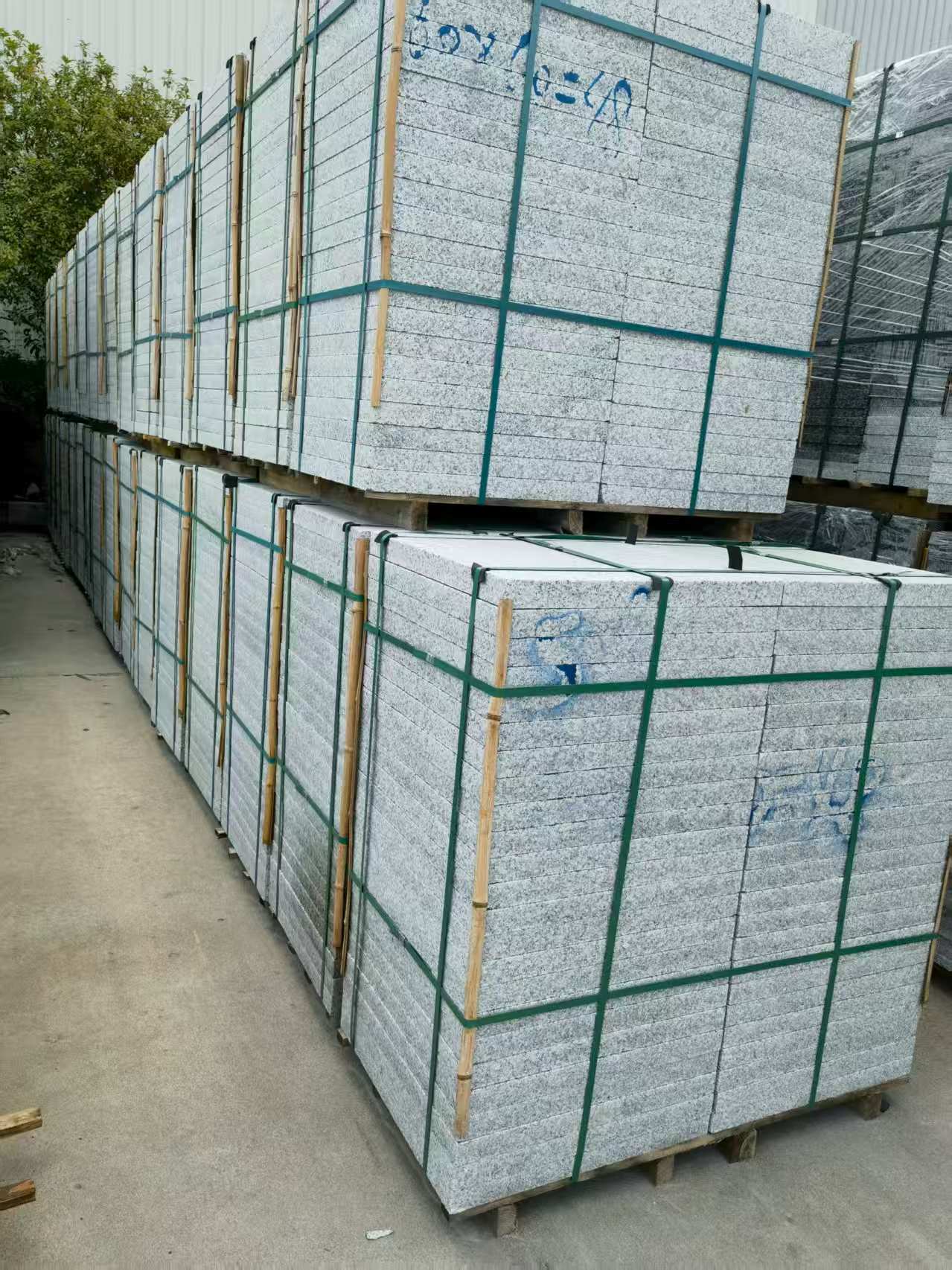 韶关 大花芙蓉白火烧成品，市政园林广场地铺石