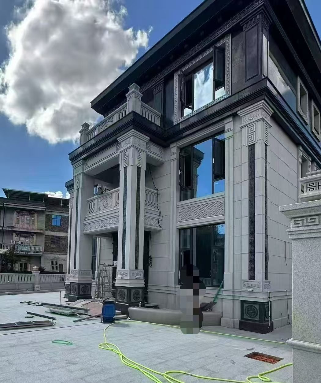 韶关 别墅干挂，芝麻白与芝麻黑完美配合