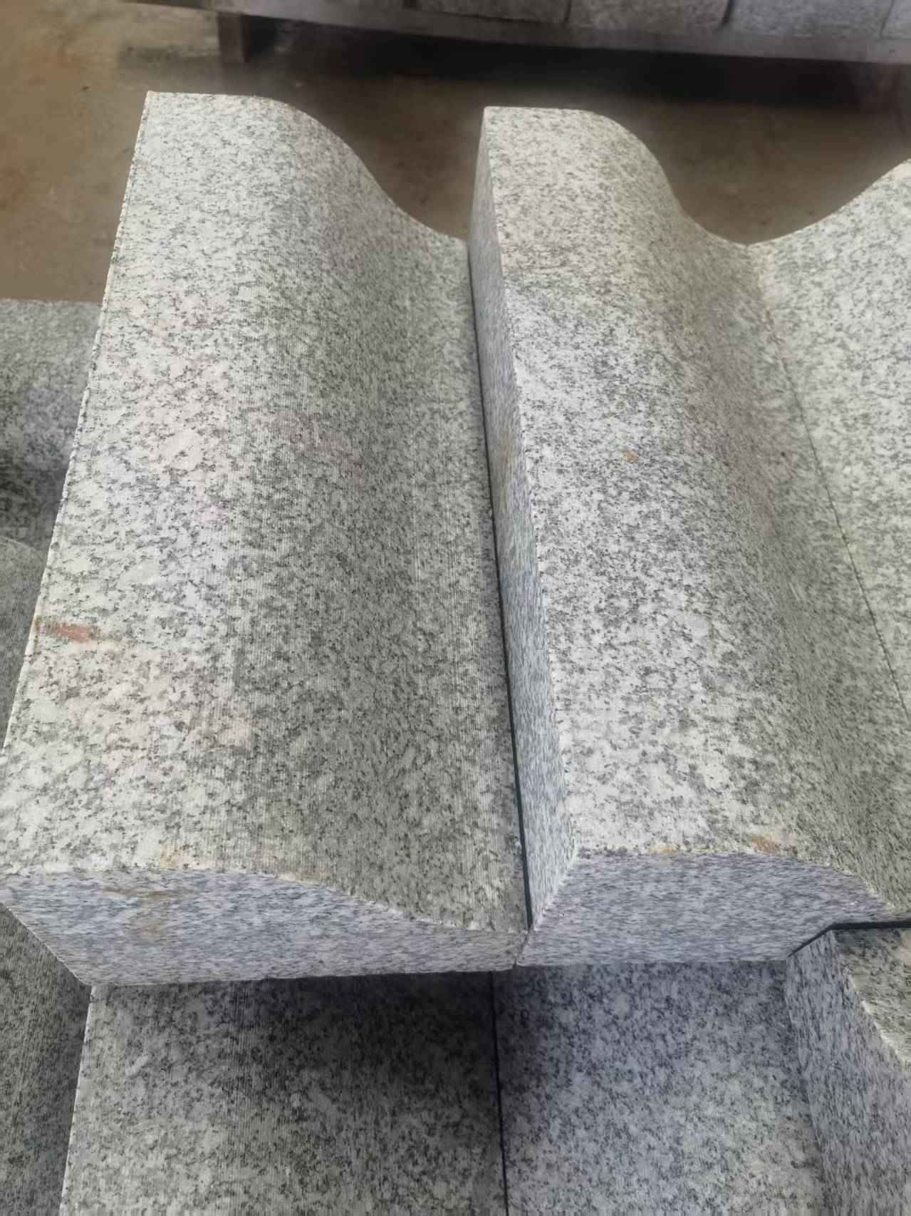 韶关芙蓉白S型拉丝面路沿石